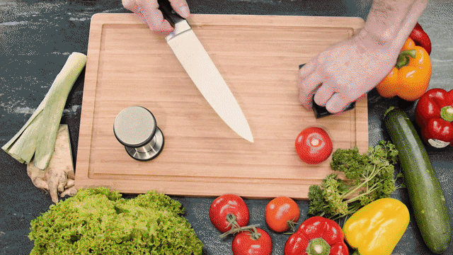 砥石の常識を覆す 転がして研ぐ 新感覚の包丁研ぎ器 プロの切れ味をあなたにも Campfire キャンプファイヤー 砥石の常識を覆す 転がして研ぐ 新感覚の包丁研ぎ器 プロの切れ味をあなたにも Campfire キャンプファイヤー