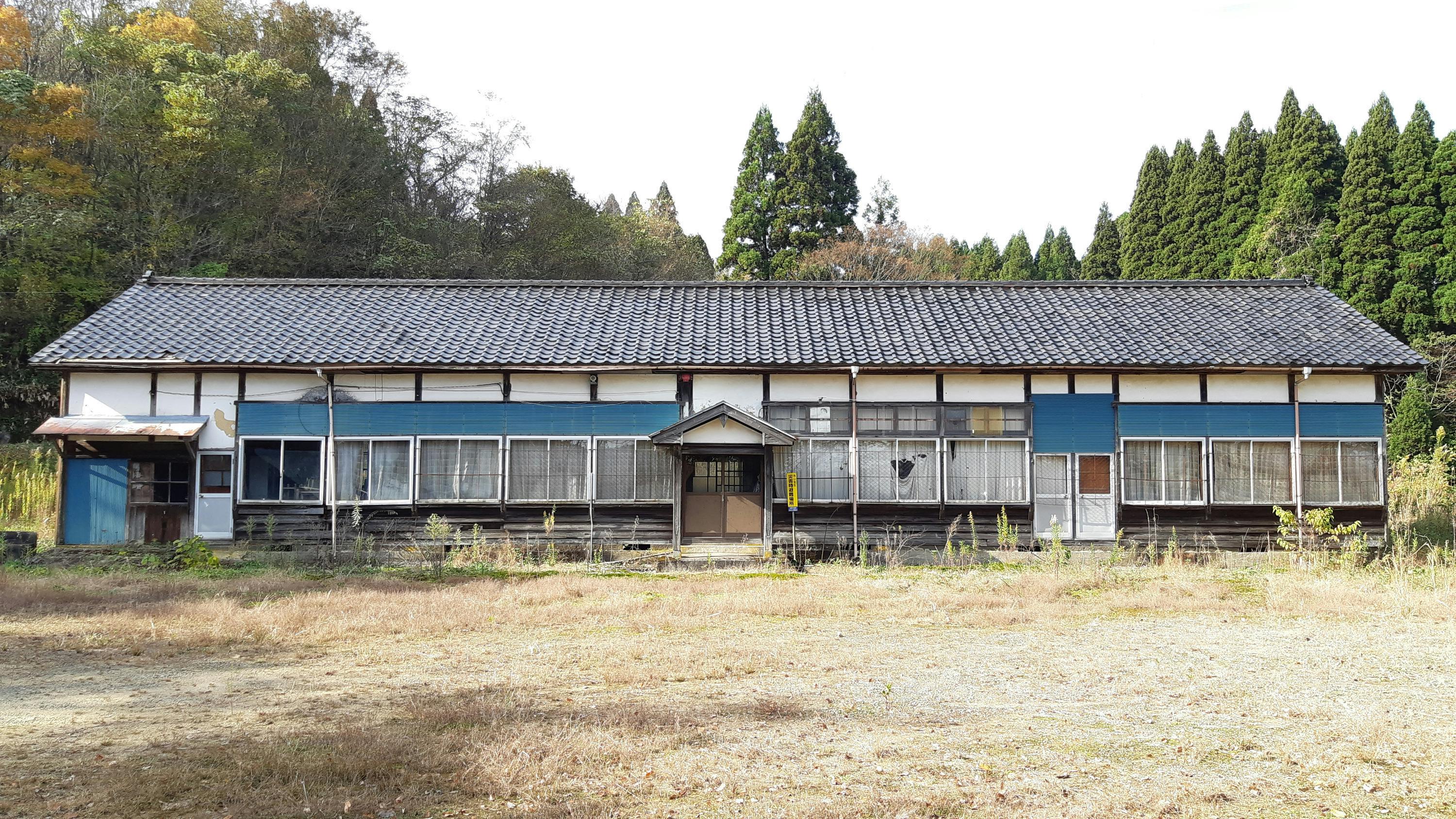 廃村の危機 キャンプ場から始まった地方創生 地元内山に活気を取り戻す へのコメント Campfire キャンプファイヤー