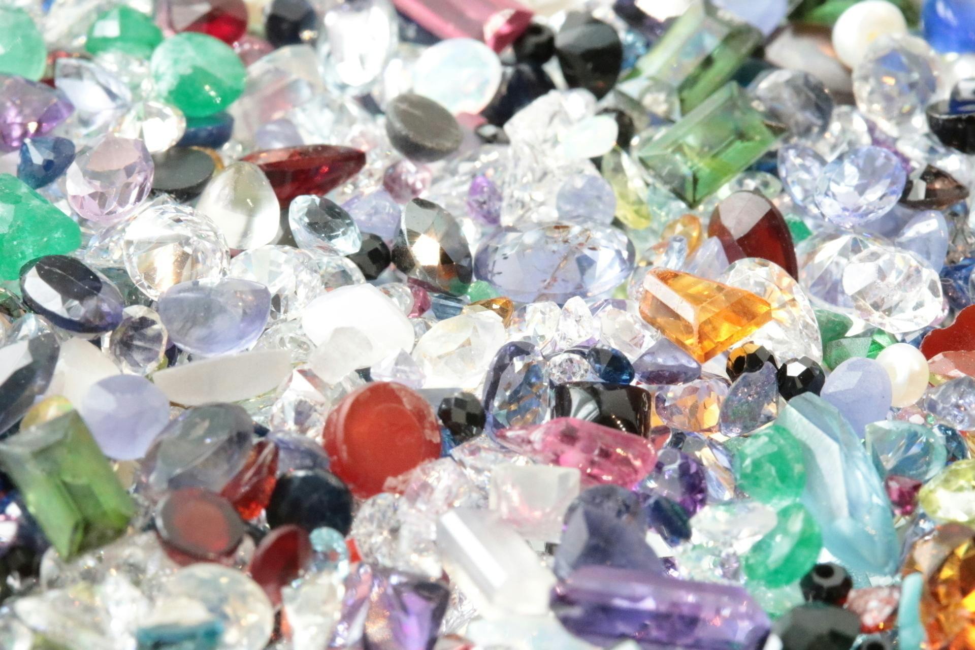 今までお店で眠っていた欠けや傷などがある訳あり宝石ルース救済プロジェクト Campfire キャンプファイヤー 今までお店で眠っていた欠けや傷などがある訳あり宝石ルース救済プロジェクト Campfire キャンプファイヤー