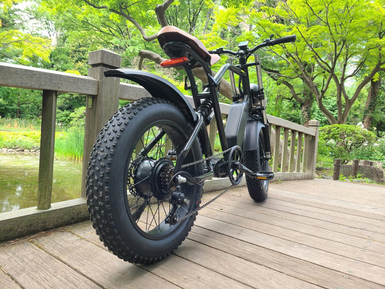 圧倒的なバイク感！極太タイヤで超パワフルな電動アシスト自転車