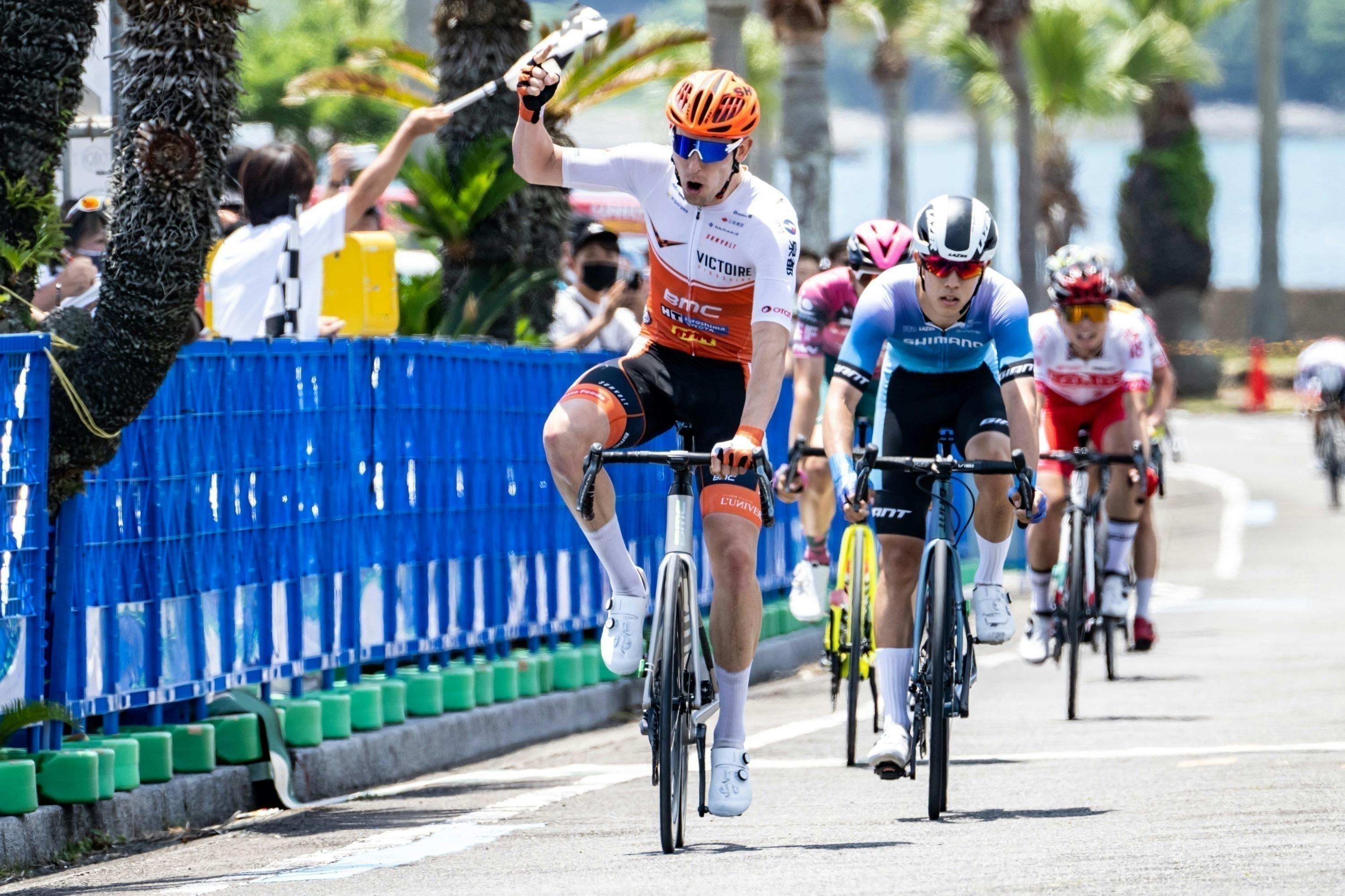 チーム右京 M サイクルジャージ team ukyo kuota レーシングミク - 自転車