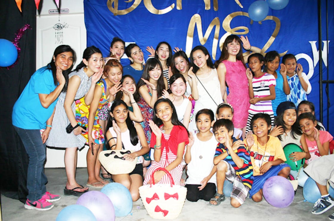 関西の女子大学生 フィリピンの子どもたちとランウェイの上で夢を描く Campfire キャンプファイヤー