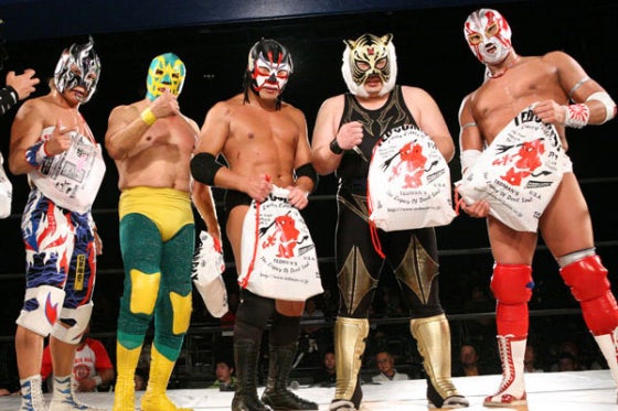 プロレスエンターテイメント「覆面MANIA26」チャリティー大会の開催を プロレスエンターテイメント「覆面MANIA26」チャリティー大会の開催を